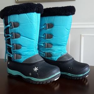 Girls Baffin snow boots